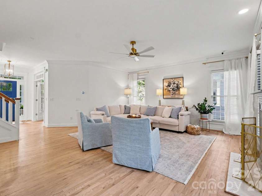 887 Stratford Run Drive, Fort Mill, SC 29708.  MLS# CAR4396442, YatesRealty ID 38036. 