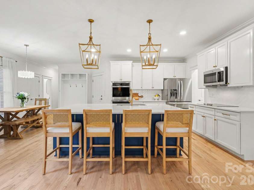 887 Stratford Run Drive, Fort Mill, SC 29708.  MLS# CAR4396442, YatesRealty ID 38036. 