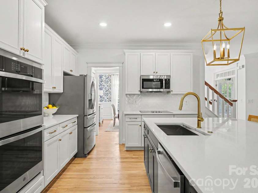 887 Stratford Run Drive, Fort Mill, SC 29708.  MLS# CAR4396442, YatesRealty ID 38036. 