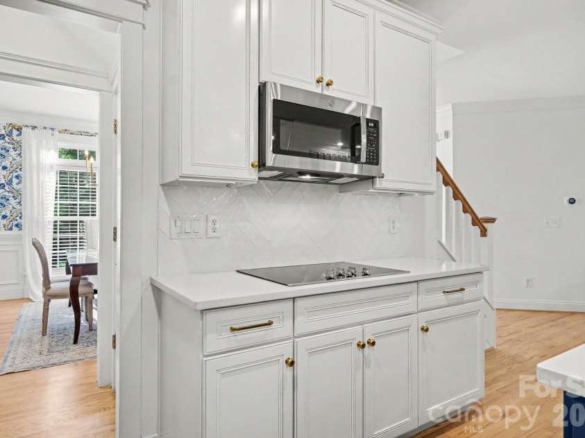 887 Stratford Run Drive, Fort Mill, SC 29708.  MLS# CAR4396442, YatesRealty ID 38036. 