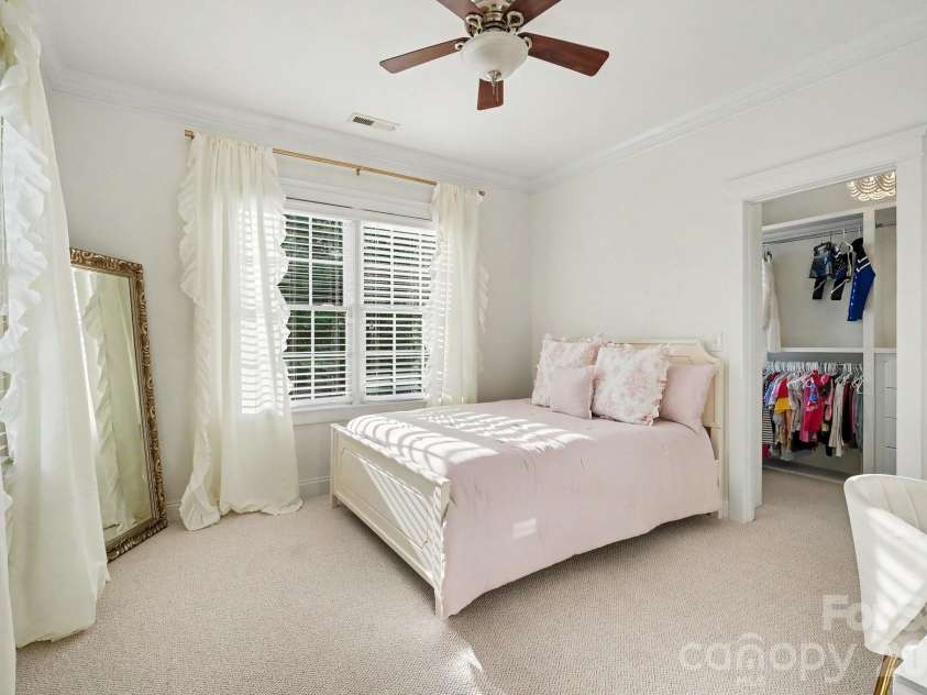 887 Stratford Run Drive, Fort Mill, SC 29708.  MLS# CAR4396442, YatesRealty ID 38036. 