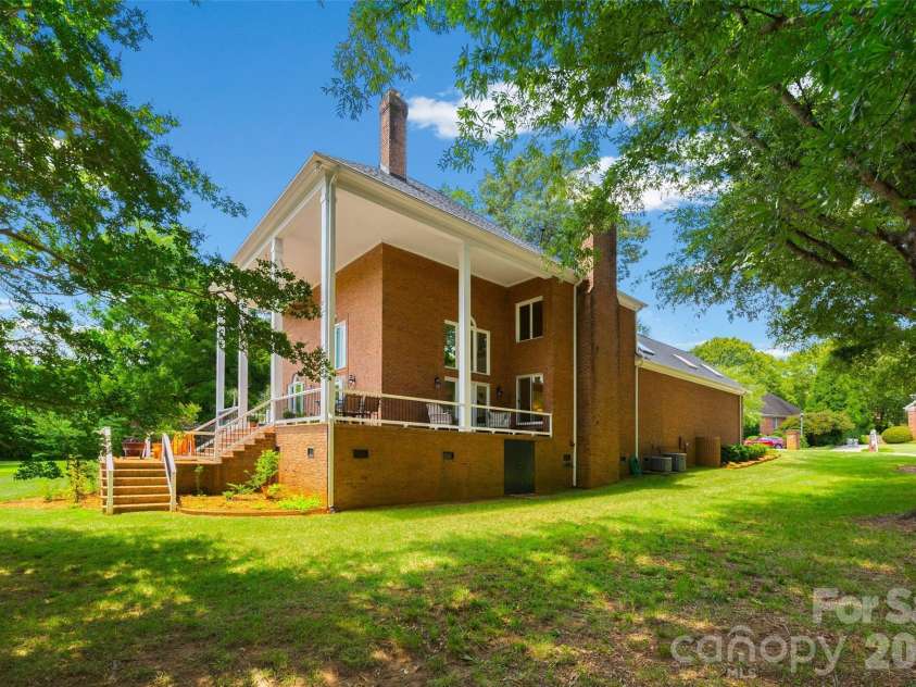 636 Landsdowne Court, Fort Mill, SC 29708.  MLS# CAR4397187, YatesRealty ID 38037. 