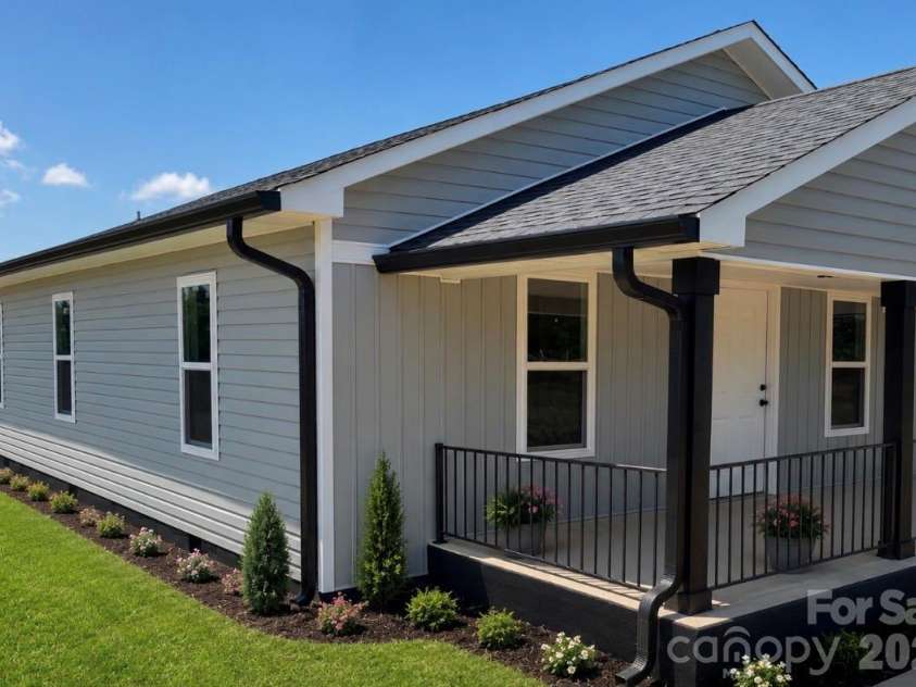 1810 Greenbriar Road, Statesville, NC 28677.  MLS# CAR4395838, YatesRealty ID 38038. 