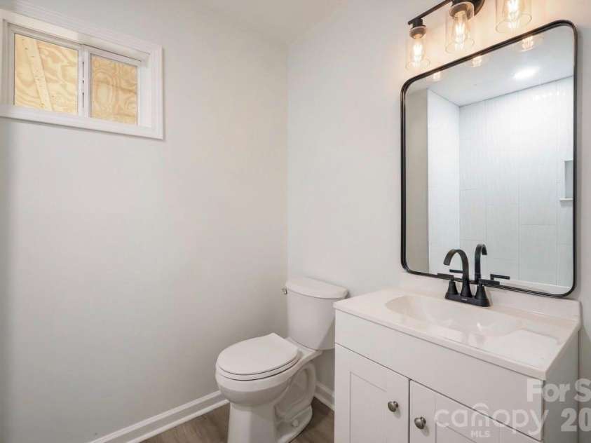 1810 Greenbriar Road, Statesville, NC 28677.  MLS# CAR4395838, YatesRealty ID 38038. Primary Bathroom
