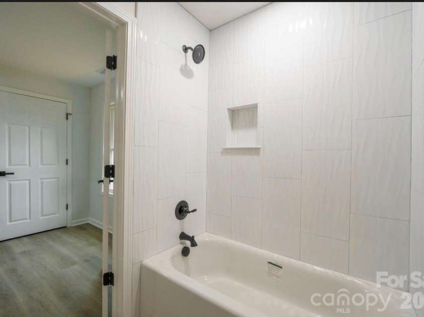 1810 Greenbriar Road, Statesville, NC 28677.  MLS# CAR4395838, YatesRealty ID 38038. Primary Bathroom