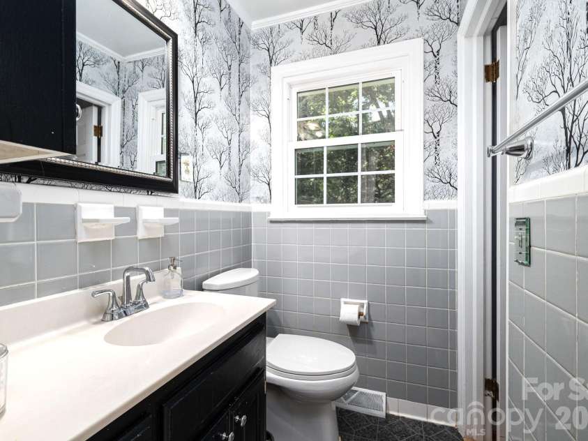504 Dogwood Lane, Belmont, NC 28012.  MLS# CAR4398202, YatesRealty ID 38039. 