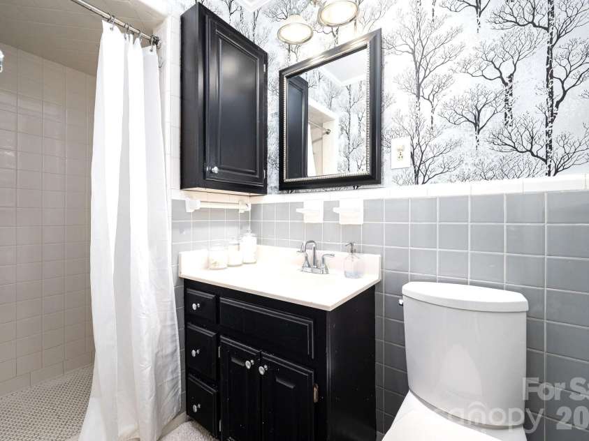 504 Dogwood Lane, Belmont, NC 28012.  MLS# CAR4398202, YatesRealty ID 38039. 