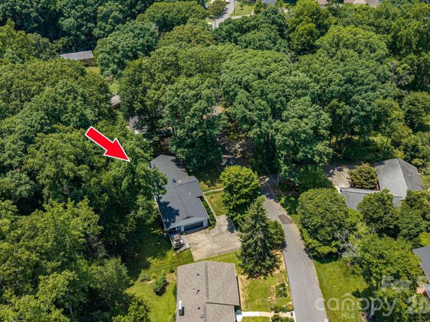 504 Dogwood Lane, Belmont, NC 28012.  MLS# CAR4398202, YatesRealty ID 38039. 