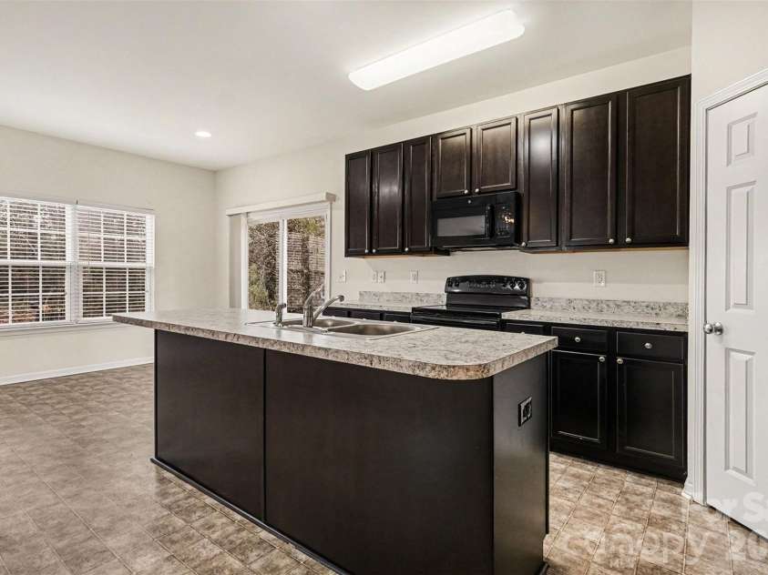 1526 Glenbar Court, Clover, SC 29710.  MLS# CAR4337838, YatesRealty ID 3804. Kitchen