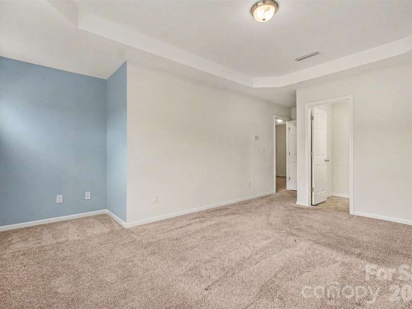 1526 Glenbar Court, Clover, SC 29710.  MLS# CAR4337838, YatesRealty ID 3804. Primary Bedroom