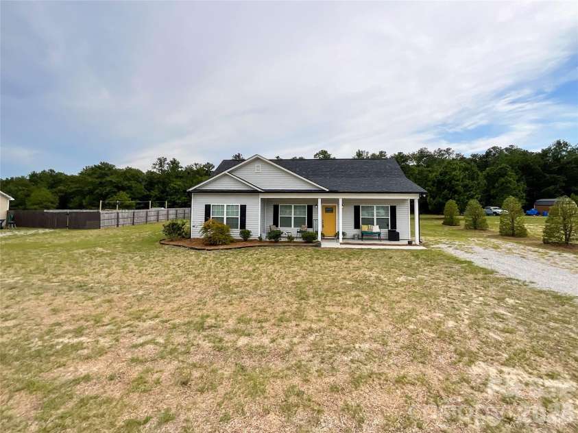 26169 Hwy 9 Highway, Pageland, SC 29728.  MLS# CAR4398836, YatesRealty ID 38040. 