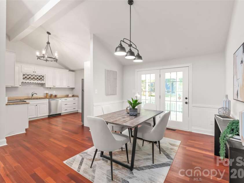 10129 Eagle Court, Charlotte, NC 28277.  MLS# CAR4399688, YatesRealty ID 38042. 