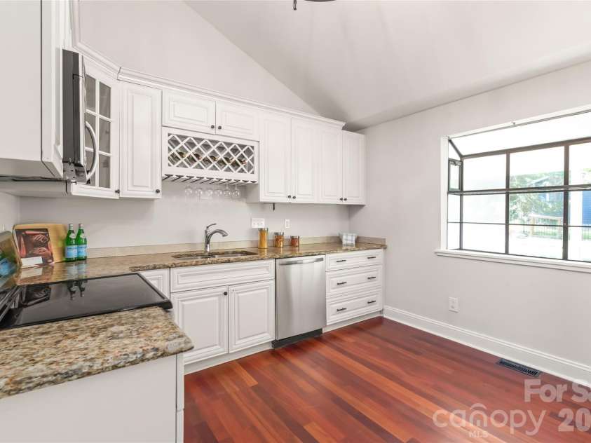 10129 Eagle Court, Charlotte, NC 28277.  MLS# CAR4399688, YatesRealty ID 38042. 