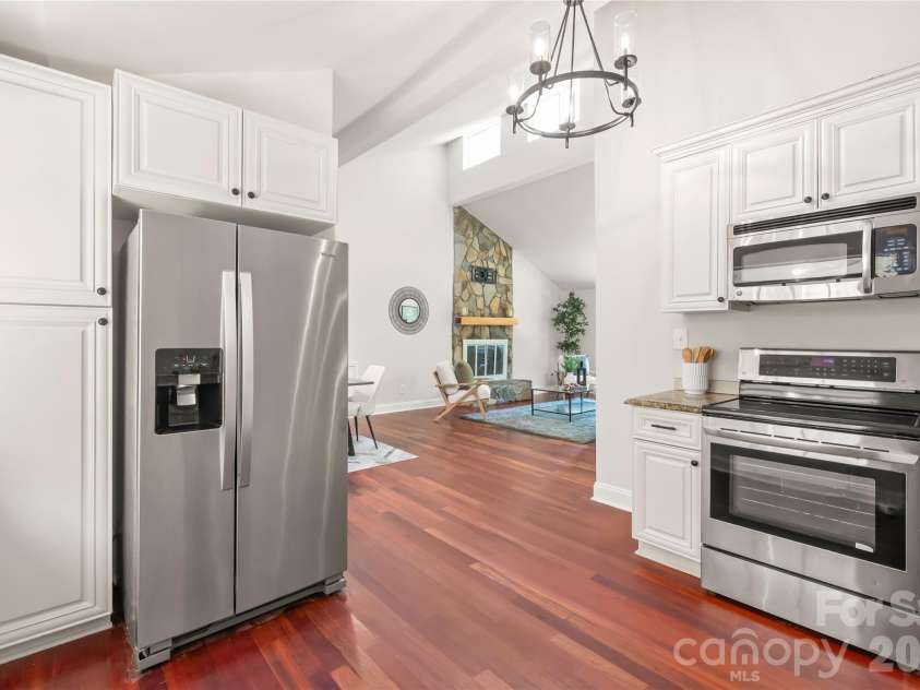 10129 Eagle Court, Charlotte, NC 28277.  MLS# CAR4399688, YatesRealty ID 38042. 
