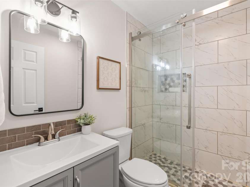 10129 Eagle Court, Charlotte, NC 28277.  MLS# CAR4399688, YatesRealty ID 38042. 