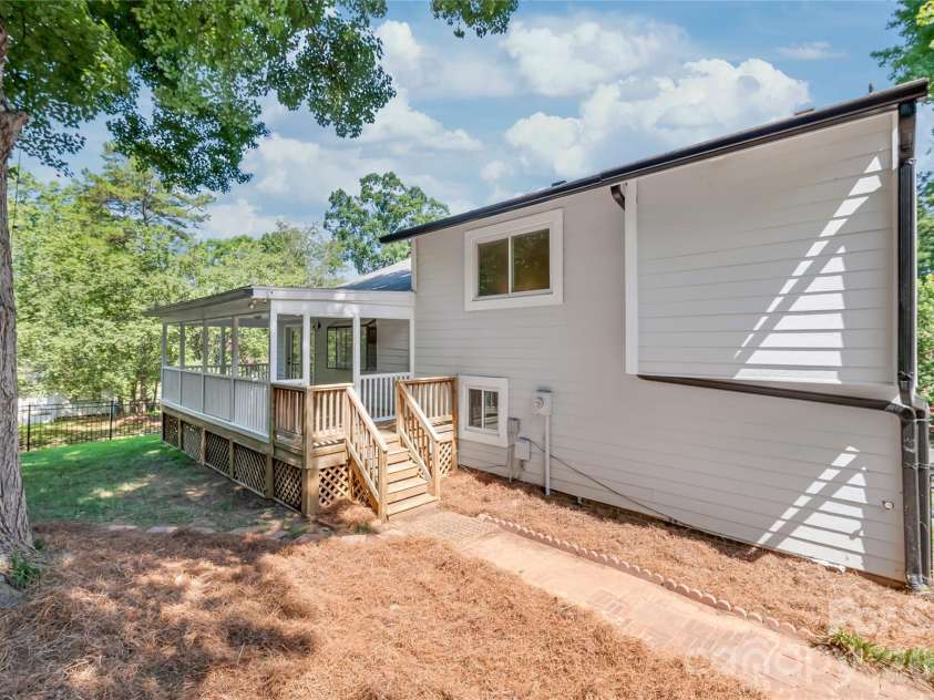 10129 Eagle Court, Charlotte, NC 28277.  MLS# CAR4399688, YatesRealty ID 38042. 