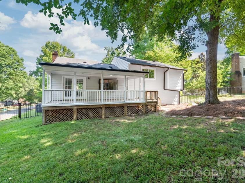 10129 Eagle Court, Charlotte, NC 28277.  MLS# CAR4399688, YatesRealty ID 38042. 