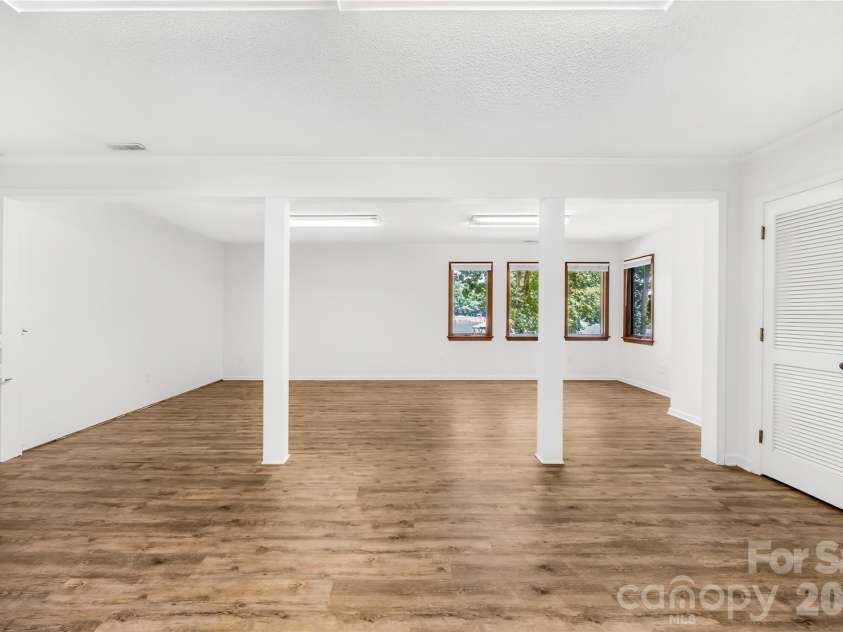 3960 Burton Lane, Denver, NC 28037.  MLS# CAR4398125, YatesRealty ID 38045. 