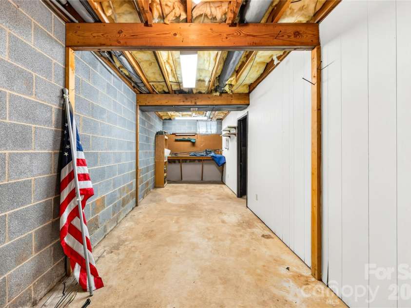3960 Burton Lane, Denver, NC 28037.  MLS# CAR4398125, YatesRealty ID 38045. Walkout workshop