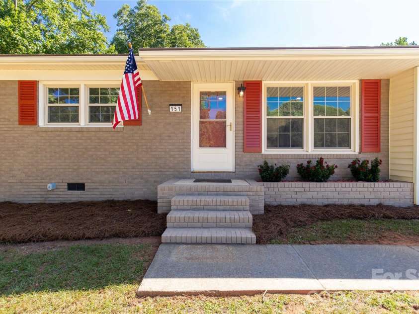 151 Old Gregory Lane, Lancaster, SC 29720.  MLS# CAR4402110, YatesRealty ID 38046. 