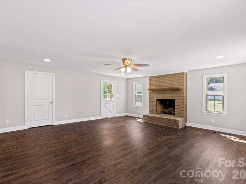 151 Old Gregory Lane, Lancaster, SC 29720.  MLS# CAR4402110, YatesRealty ID 38046. 