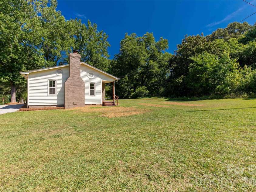 151 Old Gregory Lane, Lancaster, SC 29720.  MLS# CAR4402110, YatesRealty ID 38046. 