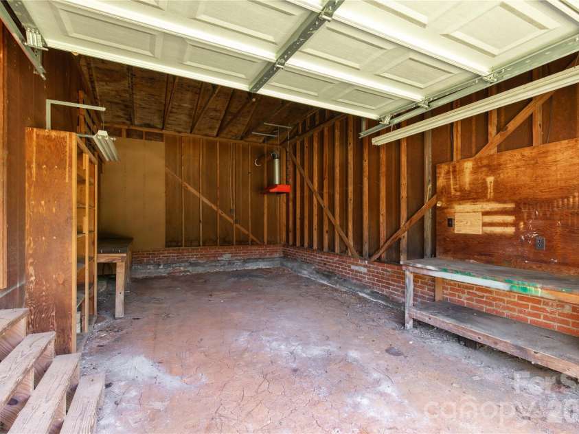 151 Old Gregory Lane, Lancaster, SC 29720.  MLS# CAR4402110, YatesRealty ID 38046. 