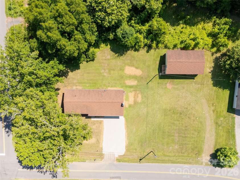 151 Old Gregory Lane, Lancaster, SC 29720.  MLS# CAR4402110, YatesRealty ID 38046. 
