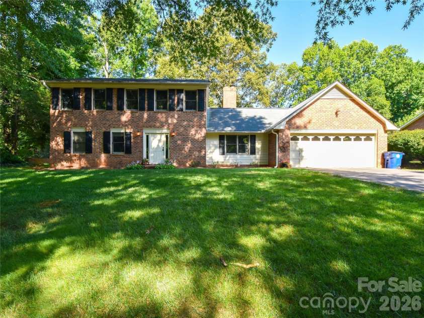 792 Reaford Road, Winston Salem, NC 27104.  MLS# CAR4397982, YatesRealty ID 38048. 