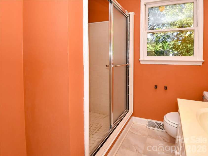 792 Reaford Road, Winston Salem, NC 27104.  MLS# CAR4397982, YatesRealty ID 38048. 