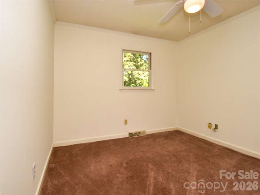 792 Reaford Road, Winston Salem, NC 27104.  MLS# CAR4397982, YatesRealty ID 38048. 