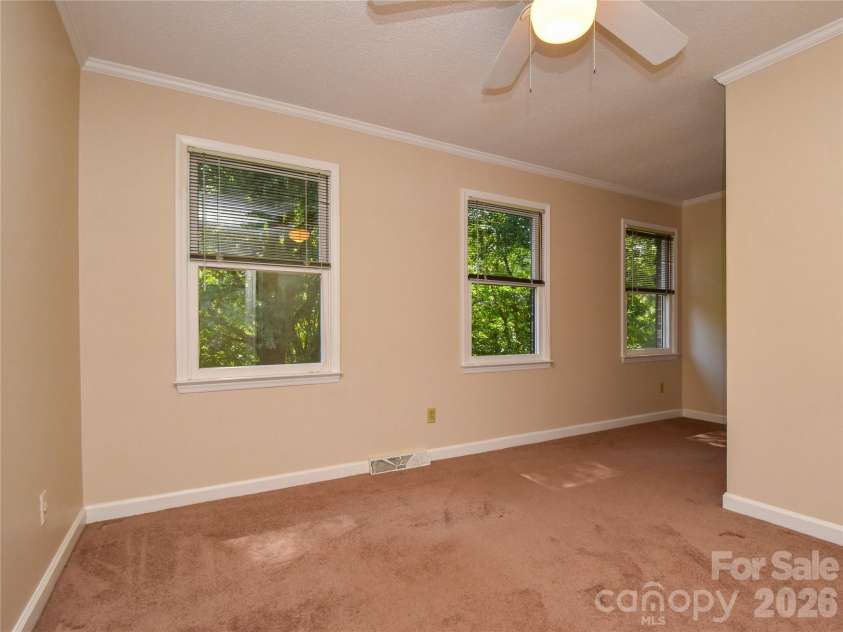 792 Reaford Road, Winston Salem, NC 27104.  MLS# CAR4397982, YatesRealty ID 38048. 