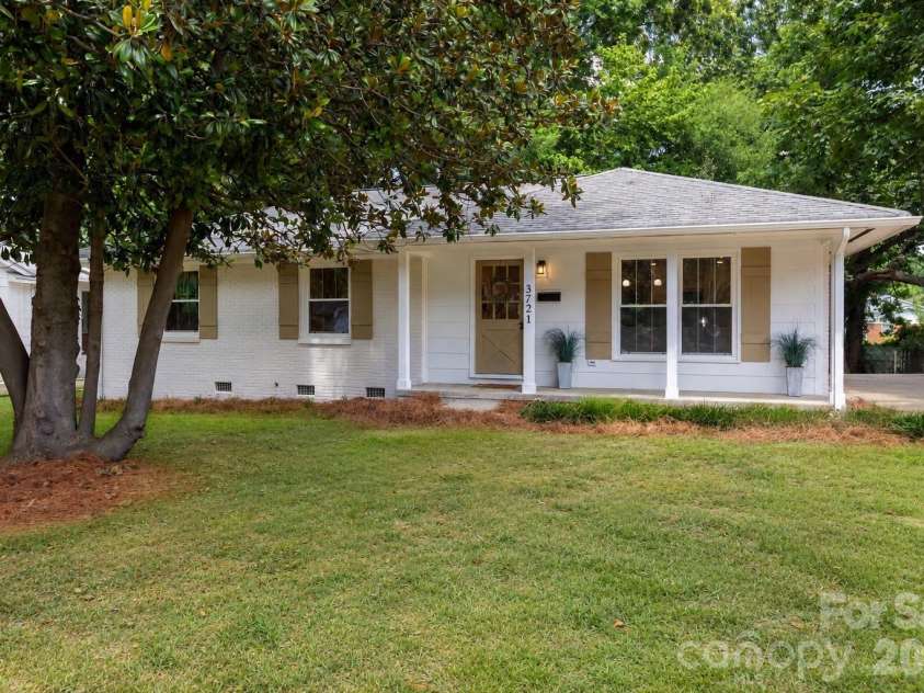 3721 Bankston Place, Charlotte, NC 28215.  MLS# CAR4394807, YatesRealty ID 38049. 