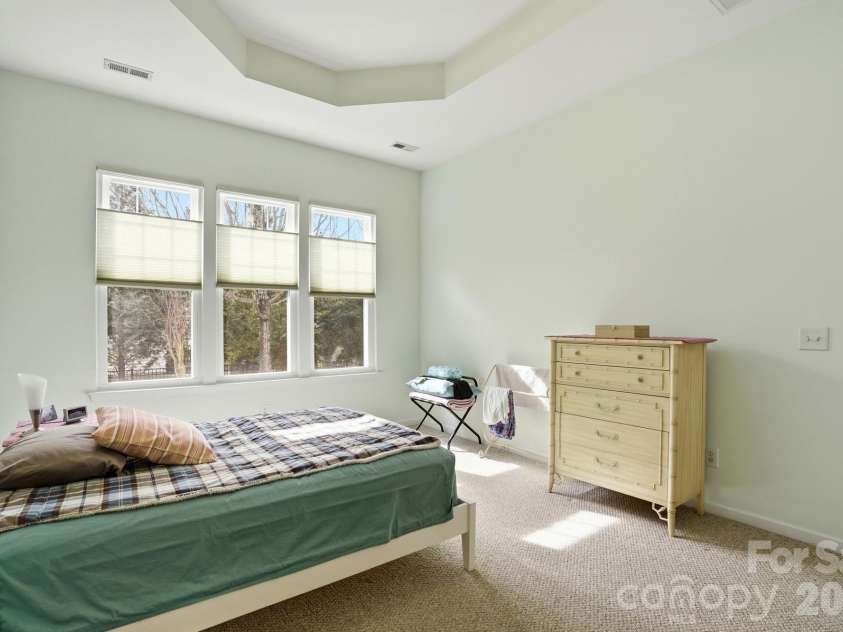 1038 Kensrowe Lane, Matthews, NC 28104.  MLS# CAR4342375, YatesRealty ID 3805. 