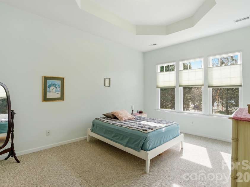 1038 Kensrowe Lane, Matthews, NC 28104.  MLS# CAR4342375, YatesRealty ID 3805. 