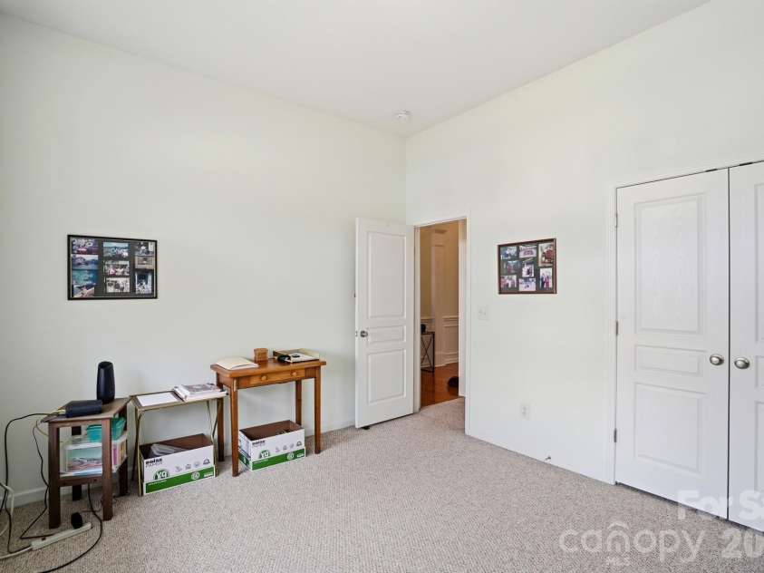 1038 Kensrowe Lane, Matthews, NC 28104.  MLS# CAR4342375, YatesRealty ID 3805. 