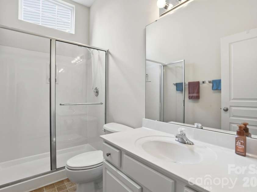 1038 Kensrowe Lane, Matthews, NC 28104.  MLS# CAR4342375, YatesRealty ID 3805. 