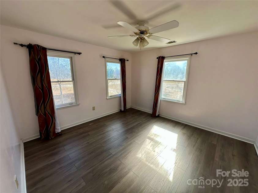 512 Elm Street, Pageland, SC 29728.  MLS# CAR4196495, YatesRealty ID 3805. 