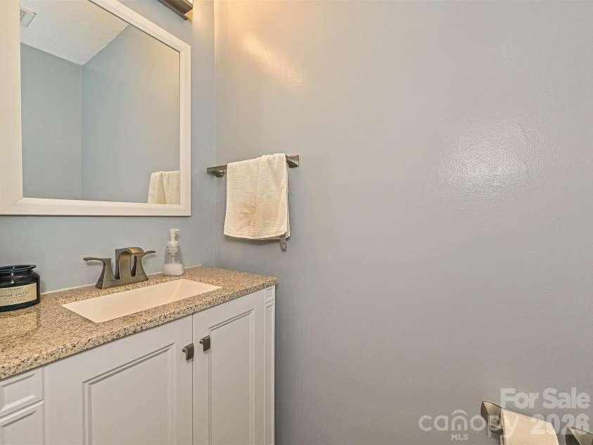 13518 Krislyn Woods Place, Charlotte, NC 28278.  MLS# CAR4402936, YatesRealty ID 38050. 