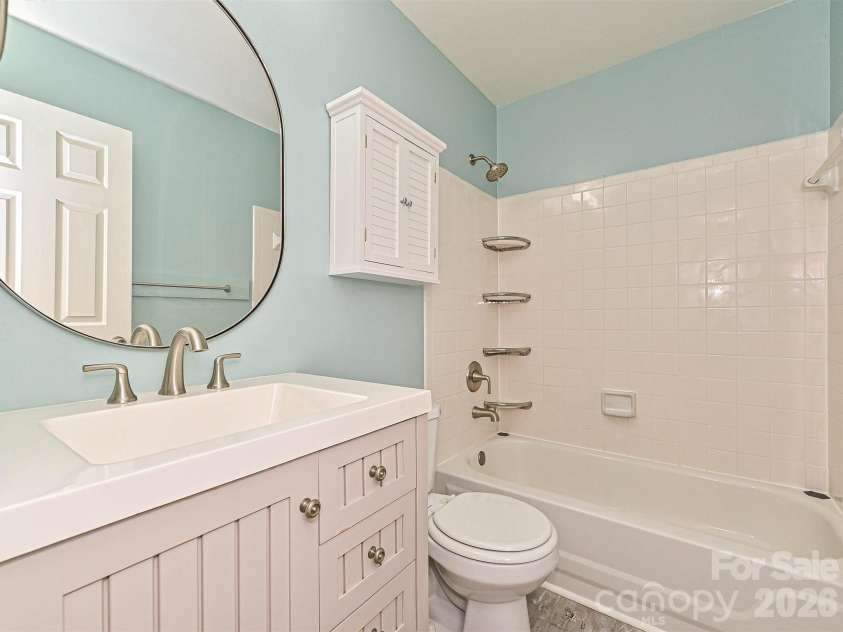 13518 Krislyn Woods Place, Charlotte, NC 28278.  MLS# CAR4402936, YatesRealty ID 38050. 