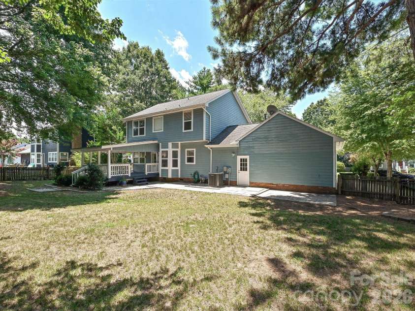 13518 Krislyn Woods Place, Charlotte, NC 28278.  MLS# CAR4402936, YatesRealty ID 38050. 