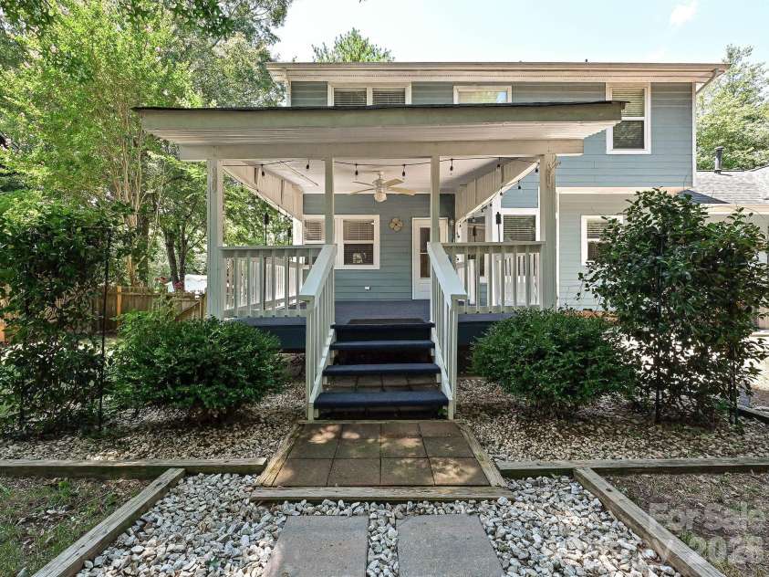 13518 Krislyn Woods Place, Charlotte, NC 28278.  MLS# CAR4402936, YatesRealty ID 38050. 
