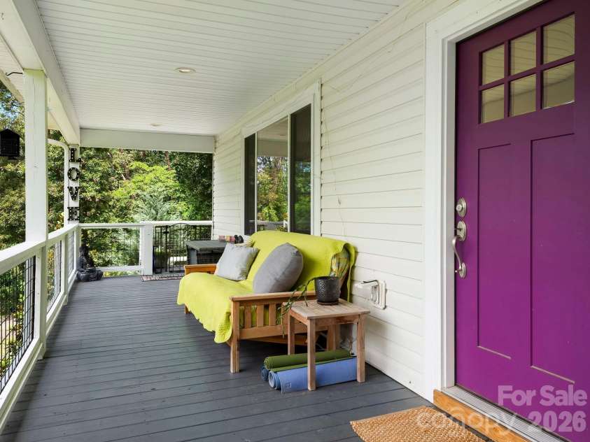 333 Herron Point Lane, Weaverville, NC 28787.  MLS# CAR4402133, YatesRealty ID 38053. 