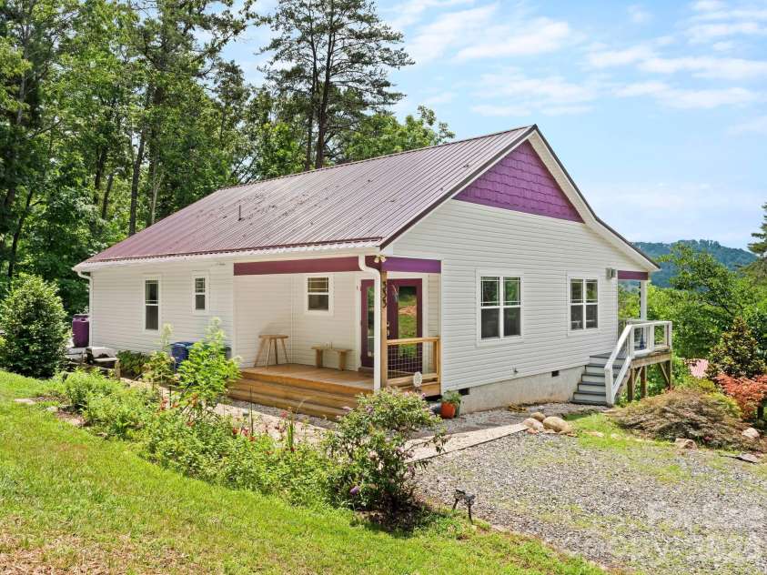 333 Herron Point Lane, Weaverville, NC 28787.  MLS# CAR4402133, YatesRealty ID 38053. 
