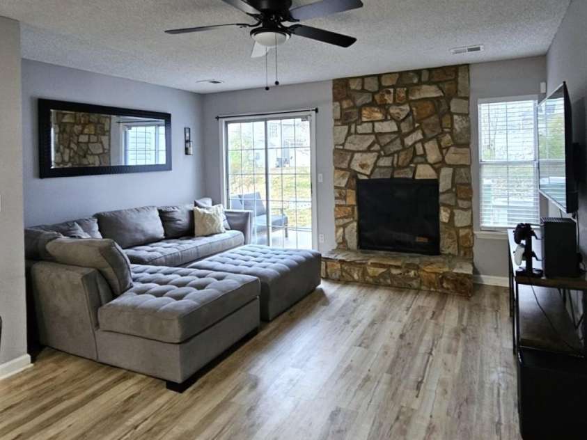 8291 Golf Ridge Drive, Charlotte, NC 28277.  MLS# CAR4403664, YatesRealty ID 38054. 