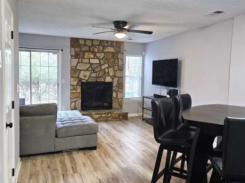 8291 Golf Ridge Drive, Charlotte, NC 28277.  MLS# CAR4403664, YatesRealty ID 38054. 