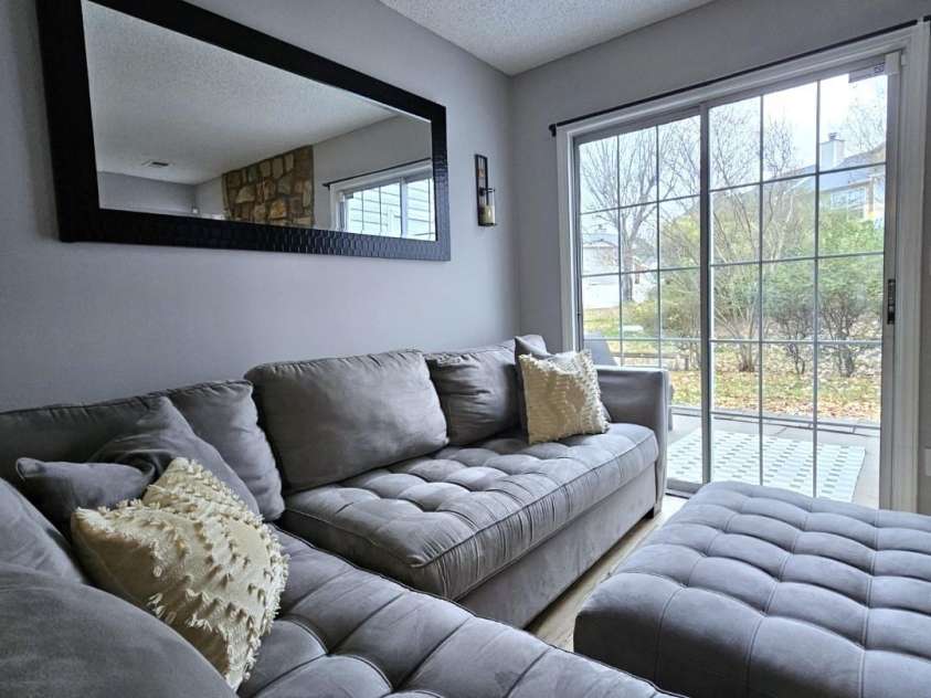 8291 Golf Ridge Drive, Charlotte, NC 28277.  MLS# CAR4403664, YatesRealty ID 38054. 