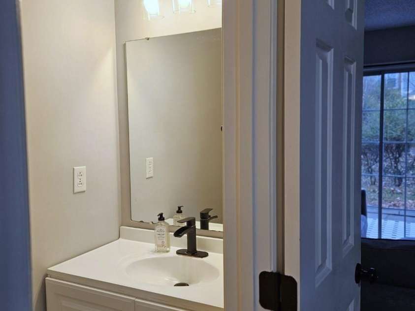 8291 Golf Ridge Drive, Charlotte, NC 28277.  MLS# CAR4403664, YatesRealty ID 38054. 