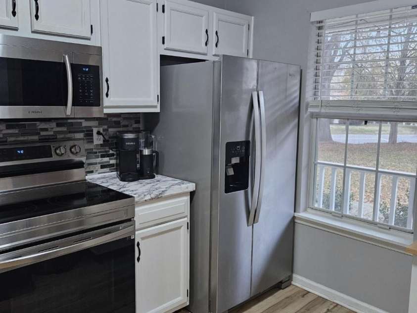 8291 Golf Ridge Drive, Charlotte, NC 28277.  MLS# CAR4403664, YatesRealty ID 38054. 