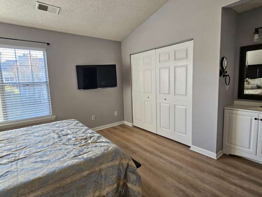 8291 Golf Ridge Drive, Charlotte, NC 28277.  MLS# CAR4403664, YatesRealty ID 38054. 